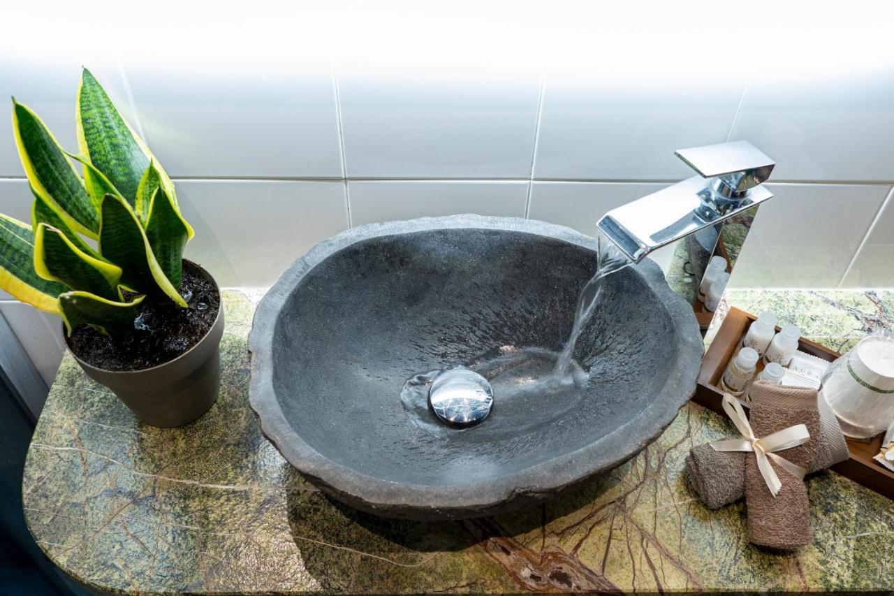 Varese Suites Kültér fotó